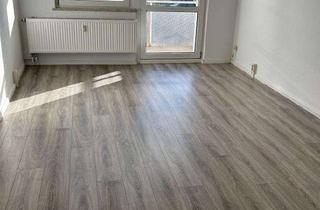 Wohnung mieten in Schladebacher Straße 50, 06231 Bad Dürrenberg, Schnell sein: Bezahlbare 4-Zimmer-Wohnung mit Balkon!!!