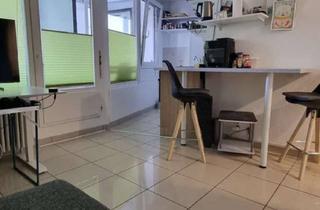 Wohnung mieten in Kopsbühl 66, 78048 Villingen-Schwenningen, Modernisierte Wohnung mit einem Zimmer sowie Balkon und Einbauküche in Villingen-Schwenningen