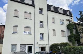 Wohnung mieten in 06110 Halle, Helle 2 Zimmerwohnung mit Einbauküche, PKW Stellplatz, Terrasse