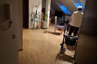 Wohnung mieten in Hibiskusweg, 63741 Nilkheim, Helle 2-Zimmer Dachgeschosswohnung in Aschaffenburg-Nilkheim