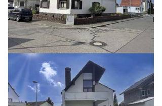 Haus kaufen in 68623 Lampertheim, Haus mit Großem Grundstück und Bauplatzpotenzial – Inklusive Doppelgaragen!“