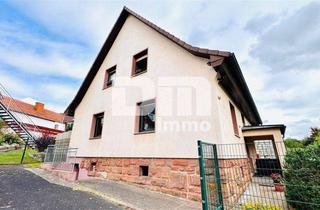 Wohnung kaufen in 36124 Eichenzell, Helle Dreizimmerwohnung mit Terrasse + Stellplatz in saniertem Zweifamilienhaus