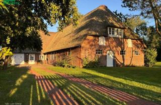 Haus kaufen in 25923 Süderlügum, Reetdachhaus, Uthlandehaus mit eigenem Park