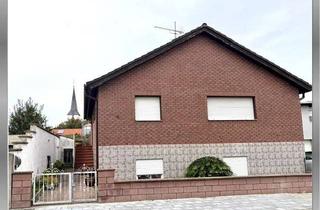 Haus kaufen in 64560 Riedstadt, +++Wohnkomfort und Freiheit: Fertighaus mit Einliegerwohnung auf 450 m² Grundstück+++