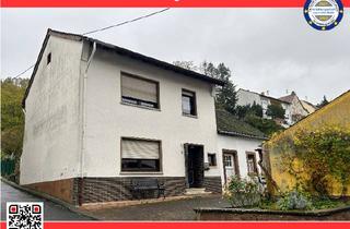 Einfamilienhaus kaufen in 55743 Fischbach, Kleines Einfamilienhaus mit Hof, Garten und Nebengebäuden