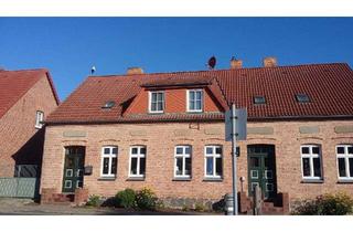 Bauernhaus kaufen in 17237 Userin, Charmantes Bauernhaus mit 8 Zimmern und Garage in Userin