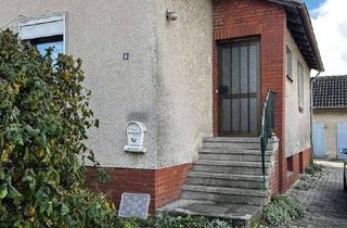 Einfamilienhaus kaufen in Bergstraße, 38459 Bahrdorf, Einfamilienhaus in ruhiger Dorflage mit großem Grundstück Garage und Stallungen