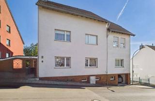 Haus kaufen in 42857 Remscheid, Charmantes Zweifamilienhaus mit Halle, Garage und Garten bereits in WEG!