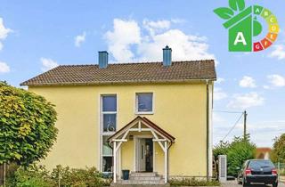 Einfamilienhaus kaufen in 85080 Gaimersheim, Energetisch saniertes Einfamilienhaus mit Einliegerbereich und großem Grundstück in Lippertshofen
