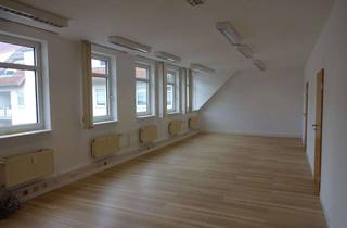 Büro zu mieten in Stadtring 17, 99610 Sömmerda, Zentral gelegene Büroeinheit in gepflegtem Wohn- und Geschäftshaus