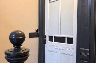 Wohnung kaufen in 24103 Kiel, Im Auftr.: In Kürze frei! Modernisierte Altbau-Whg. mit 3-Zi. und Balkon am Schrevenpark