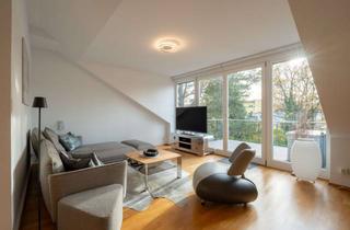 Wohnung kaufen in 85521 Ottobrunn, Hochwertige 3-Zimmer-Dachgeschosswohnung mit großer Südwest-Terrasse