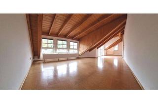 Wohnung kaufen in 77799 Ortenberg, Ortenberg - Charmante Dachgeschosswohnung mit 3 Zimmer und Schlossblick!