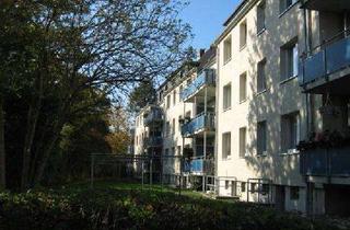 Wohnung mieten in Pommersche Str. 27 (25-29), 23558 St. Lorenz Süd, Renovierte 2 2/2 Zimmer Dachgeschoss Wohnung sofort anmietbar!