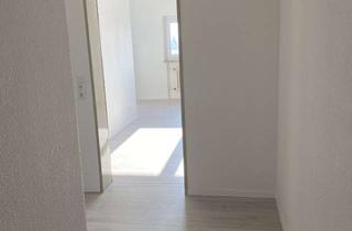 Wohnung mieten in Junkernbuehl 33, 78239 Rielasingen-Worblingen, Helle, renovierte 2-Zimmer-Wohnung mit Balkon und Einbauküche in Rielasingen-Worblingen