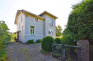 Villa kaufen in 21029 Bergedorf, Villa mit zusätzlichem Baugrundstück: Villa aus der Jahrhundertwende auf sonnigem Grundstück