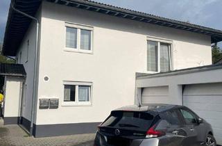 Wohnung kaufen in 78052 Villingen-Schwenningen, Villingen-Schwenningen - Top gepflegte 4,5 Zimmer helle Wohnung in einem 2 Familienhaus