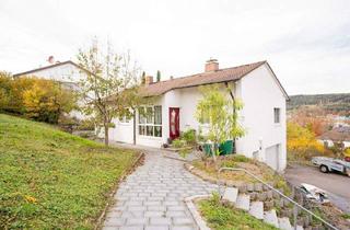 Einfamilienhaus kaufen in 78532 Tuttlingen, Tuttlingen - Gepflegtes Einfamilienhaus mit Einliegerwohnung, Wintergarten & großem Grundstück in Tuttlingen