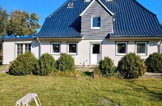 Haus kaufen in 25899 Niebüll, Niebüll - großes Grundstück mit drei WE.zum sanieren