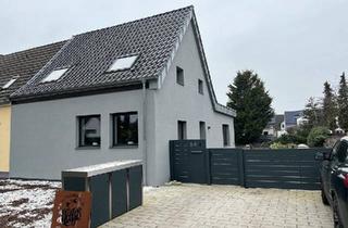 Doppelhaushälfte kaufen in 41179 Mönchengladbach, Mönchengladbach - Doppelhaushälfte mit eigener Tiefgarage und großem Grundstück
