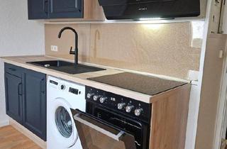 Wohnung kaufen in 03050 Cottbus, Cottbus - 48 qm-große Ein-Zimmnerwohnung mit Einbauküche zum Verkauf