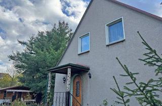 Einfamilienhaus kaufen in 04821 Brandis, Brandis - Brandis: solides Wohnen | 2 Garagen | großer Garten | Gartenhaus | sofort frei