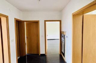 Wohnung kaufen in 70439 Stuttgart, Stuttgart - Freundliche 4 Zimmer-Wohnung mit Balkon steht zum Einzug bereit