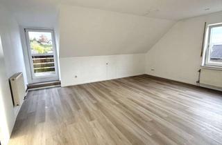 Wohnung mieten in Wardenbacher Straße 6 a, 51570 Windeck, Rosbach: Sanierte 2,5-Zimmer-DG-Wohnung mit Balkon – ab sofort bezugsfertig