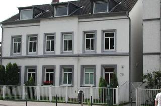 Wohnung mieten in Hamburger Chaussee 78, 24113 Hassee, Luxus-2 Zimmer-DG-Wohnung