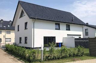 Doppelhaushälfte kaufen in Im Gerstkamp, 32791 Lage, Neubau -Doppelhaushälfte KfW 40 in Lage nähe Zentrum