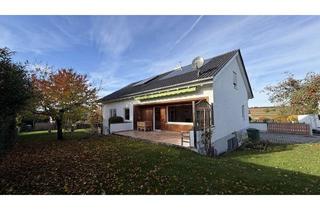 Einfamilienhaus kaufen in 85114 Buxheim, Einfamilienhaus mit Wohnen im Souterrain und großem Garten