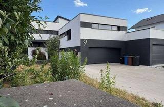 Villa kaufen in 63517 Rodenbach, Modernisierte, lichtdurchflutete Villa mit ELW * Praxis-, Office*Räumen **
