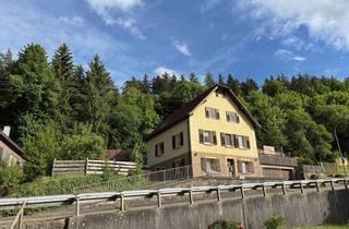 Einfamilienhaus kaufen in Herrenwald 51, 72202 Nagold, Charmantes vollständig renoviertes Einfamilienhaus mit großem Garten und Garage