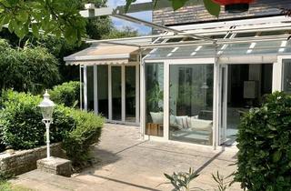 Haus mieten in Ungerhalde 15, 72768 Reutlingen, Großzügiger Bungalow mit Traumgarten in RT-Altenburg