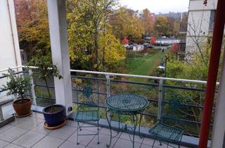 Wohnung kaufen in 65197 Wiesbaden, Helle und moderne 4 Zimmer Wohnung mit Balkon und Garage in Wiesbaden Klarenthal