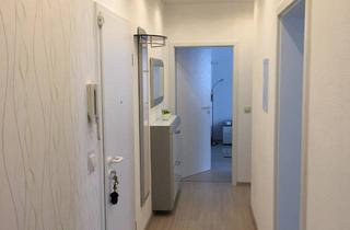 Wohnung mieten in 41464 Neuss, Gepflegte 2-Zimmer-Wohnung mit Balkon, Einbauküche und Garage in Neuss.