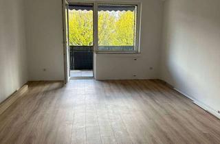 Wohnung mieten in Boettgerstraße 11, 45147 Holsterhausen, Erstbezug nach Sanierung: 3-Zi.-Wohnung mit Balkon in Essen-Holsterhausen