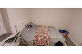 WG-Zimmer mieten in Gremberger Straße 16, 51105 Humboldt-Gremberg, Schönes Zimmer in 4er-WG mit Balkon