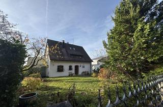 Villa kaufen in 70184 Frauenkopf, 1000 m² Traumgrundstück am Waldrand: 300 m² Villa mit 8 Zimmern, Innenpool & Südhang-Blick