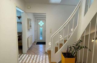 Doppelhaushälfte kaufen in 90455 Worzeldorf, Schöne, gut geschnittene Doppelhaushälfte mit Garten - umfassend renoviert - in schöner Wohngegend