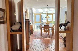 Einfamilienhaus kaufen in 86356 Neusäß, Gepflegtes Einfamilienhaus mit 8 Zimmern, fußläufig in die Uniklinik, provisionsfrei für Käufer