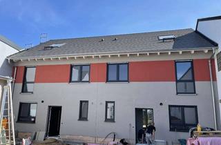 Haus mieten in Neustraße 15a, 64572 Büttelborn, Attraktive Doppelhaushälfte mit sechs Zimmern und Einbauküche in Büttelborn-Worfelden