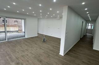 Wohnung kaufen in 53919 Weilerswist, Architektonische Klarheit trifft Wohnkomfort – Erdgeschosswohnung mit Garten & Aufzugsdirektzugang