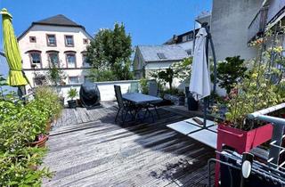 Wohnung kaufen in 54290 Innenstadt, Niveauvolles Wohnen im Herzen der Stadt - Traumhafte Altbauwohnung mit Sonnenterrasse