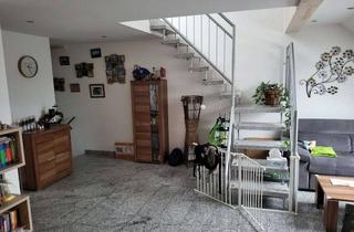 Wohnung mieten in 61381 Friedrichsdorf, DG-Maisonette, helle und niederenergetische Wohnung mit eigenem Eingang + Balkon