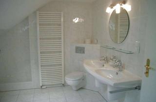 Wohnung mieten in 61348 Bad Homburg, Fußgängerzone Nähe S-Bahn! Ruhig gelegen! Mit Einbauküche & großem Tageslichtbad & neuem Vinylboden!