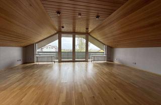 Wohnung mieten in 71083 Herrenberg, Exklusive, sanierte 2,5-Zimmer-Wohnung mit Balkon und EBK in Herrenberg