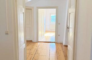 Wohnung mieten in 35619 Braunfels, Charmante 5-Zimmer-Dachgeschosswohnung mit eigenem Dachboden – stilvoll und gemütlich