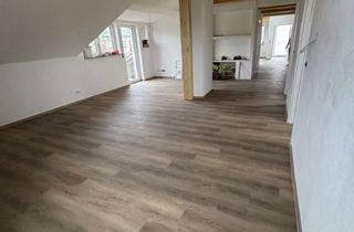 Wohnung mieten in 86653 Monheim, Schöne 4-Zimmer-Dachgeschosswohnung mit gehobener Innenausstattung mit Balkon in Monheim