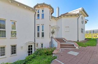 Villa kaufen in 75031 Eppingen, Großzügiges Wohnen & Arbeiten mit Stil - vielseitige Villa in Feldrandlage